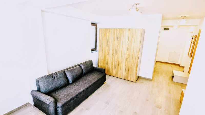 Mihai Bravu Metrou 1 min., garsoniera 47 mp, ANAF